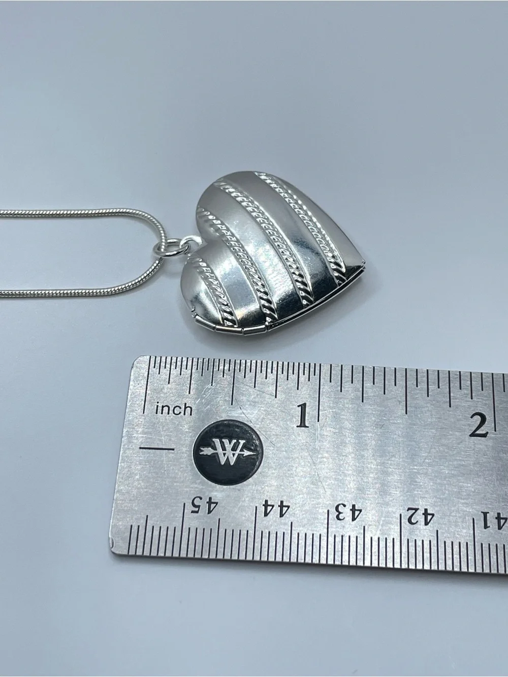 Silver Heart Locket Necklace Romantic Dainty Minimalist New Keepsake